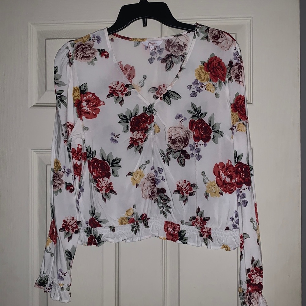 Like new very pretty Candies floral top